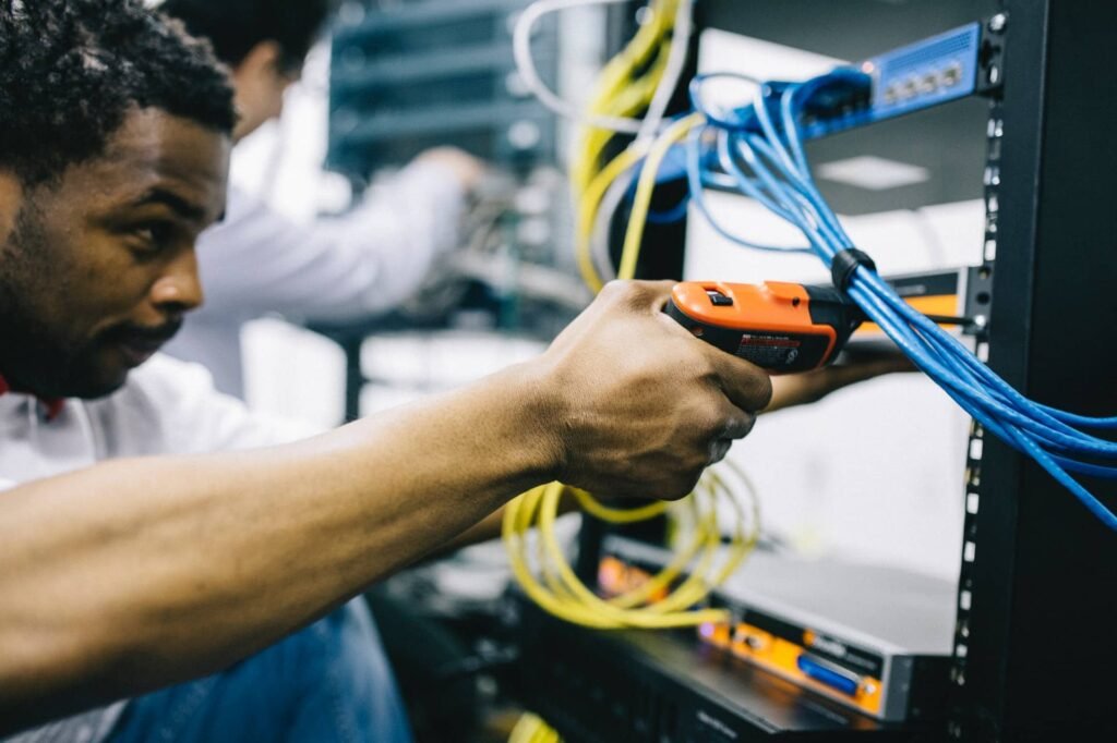 The Importance of Cable Management in the Workplace | InsideTechno